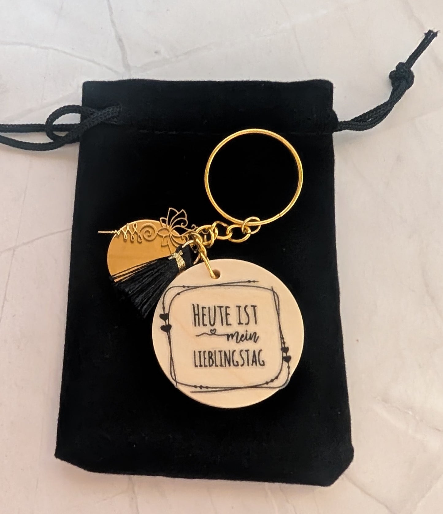 Schlüsselanhänger mit Botschaft & Samtbeutel
