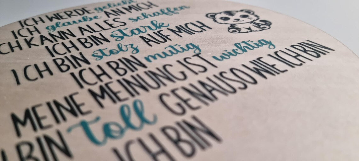 Personalisierte Affirmationsscheibe aus Holz – mit deinem Namen & Wunschmotiv