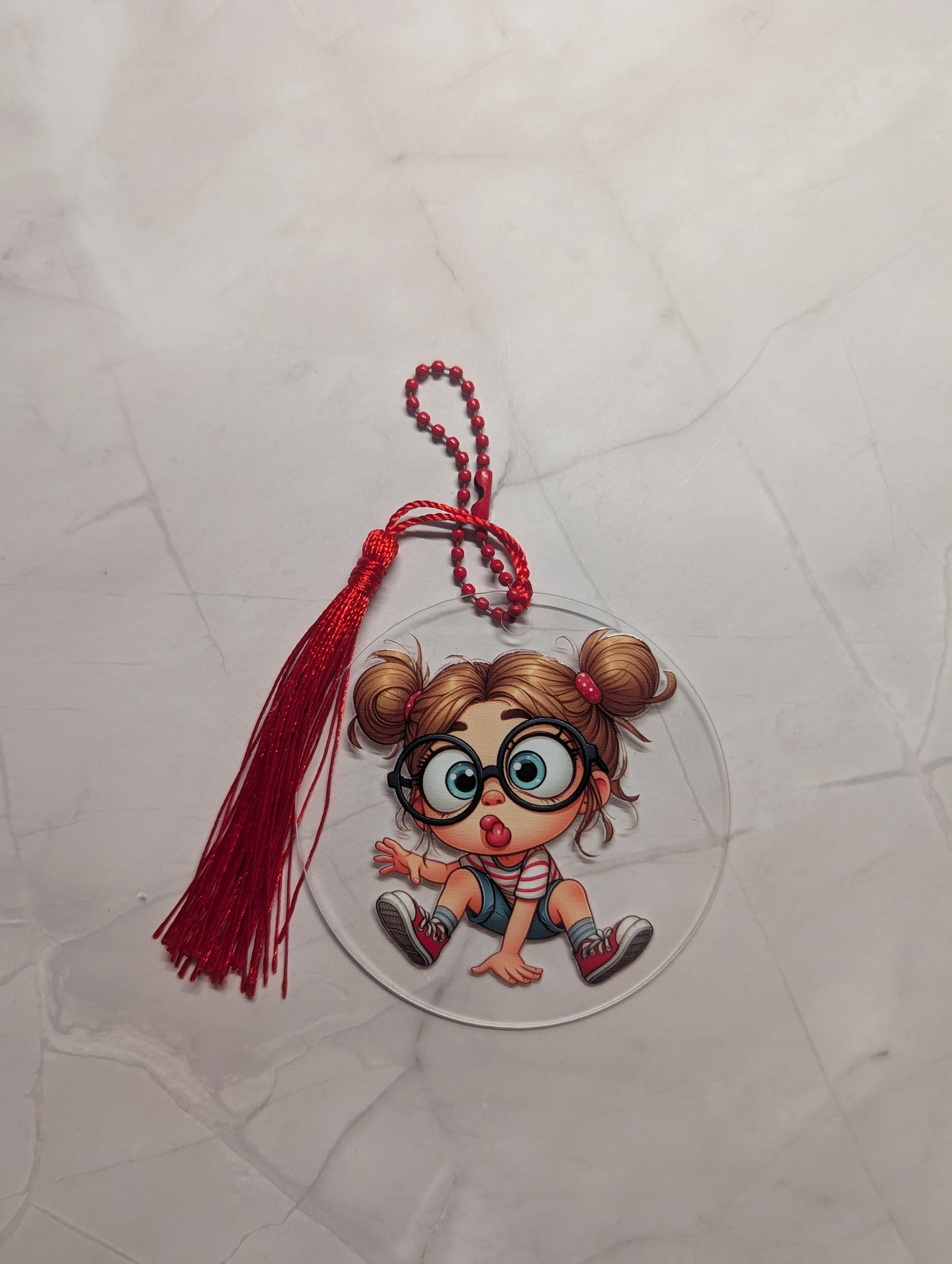 Acryl-Anhänger mit frechen Mädchenmotiven