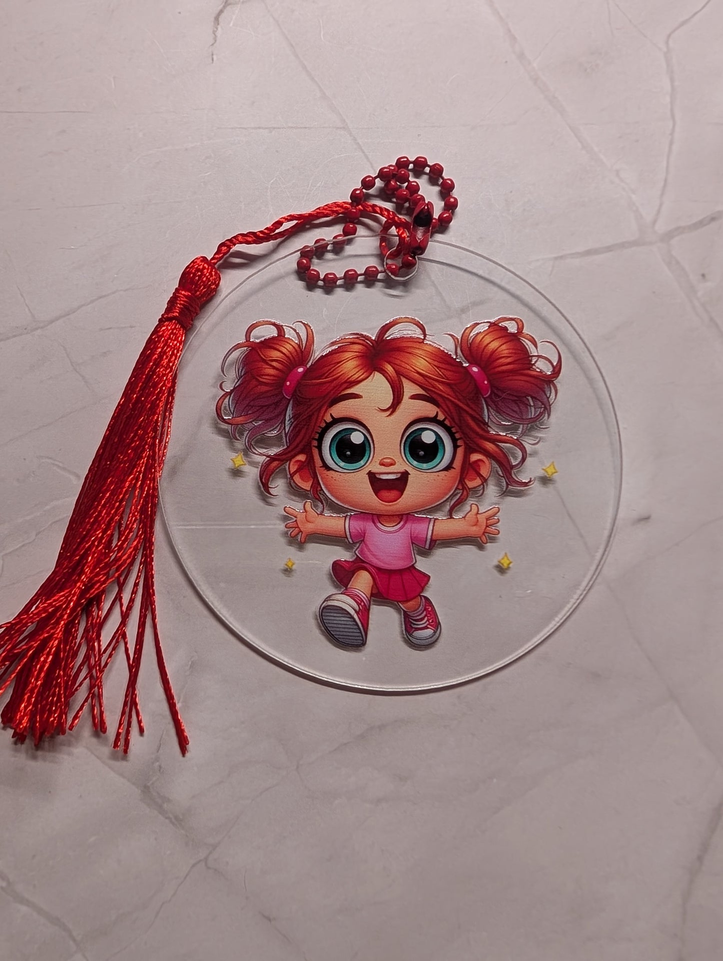 Acryl-Anhänger mit frechen Mädchenmotiven