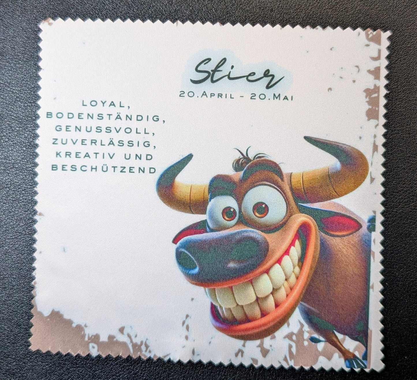 Dein Sternzeichen. Dein Humor. Deine klare Sicht.