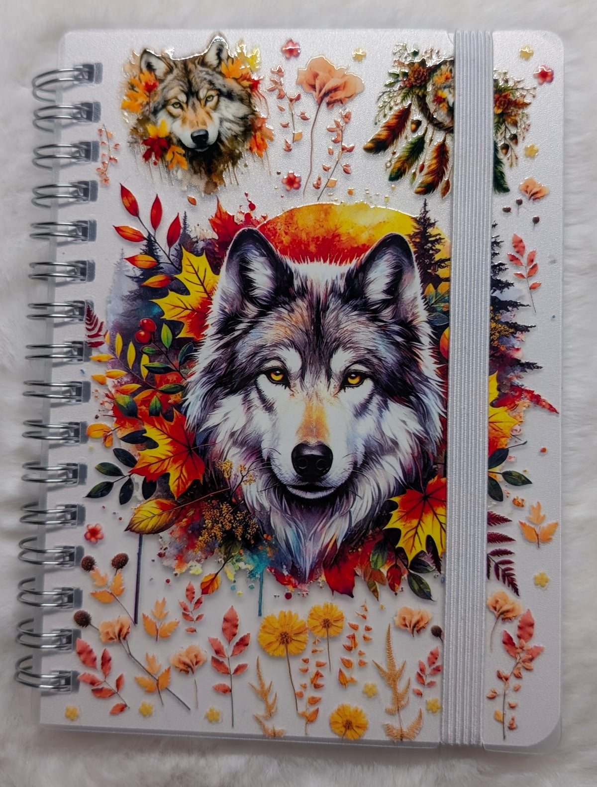 Geschenkset „Wolf“ – 4-teilig | Notizbuch, Stift, Lesezeichen & Schlüsselanhänger