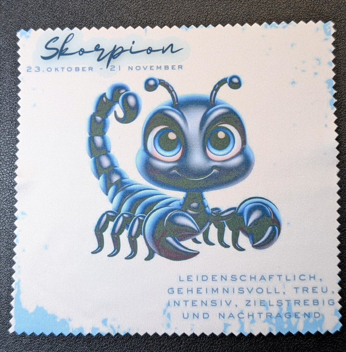 Dein Sternzeichen. Dein Humor. Deine klare Sicht.